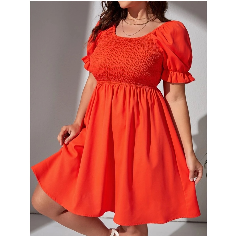 Plus Cut out Solid Mini Dress - Picture 4 of 8